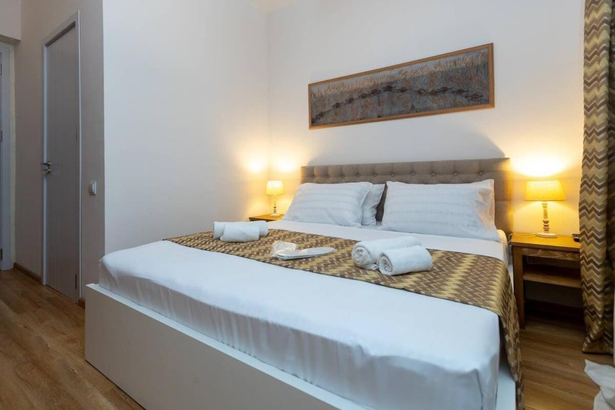 Wehost Liberty Square Apartments Tbilisi Exteriör bild